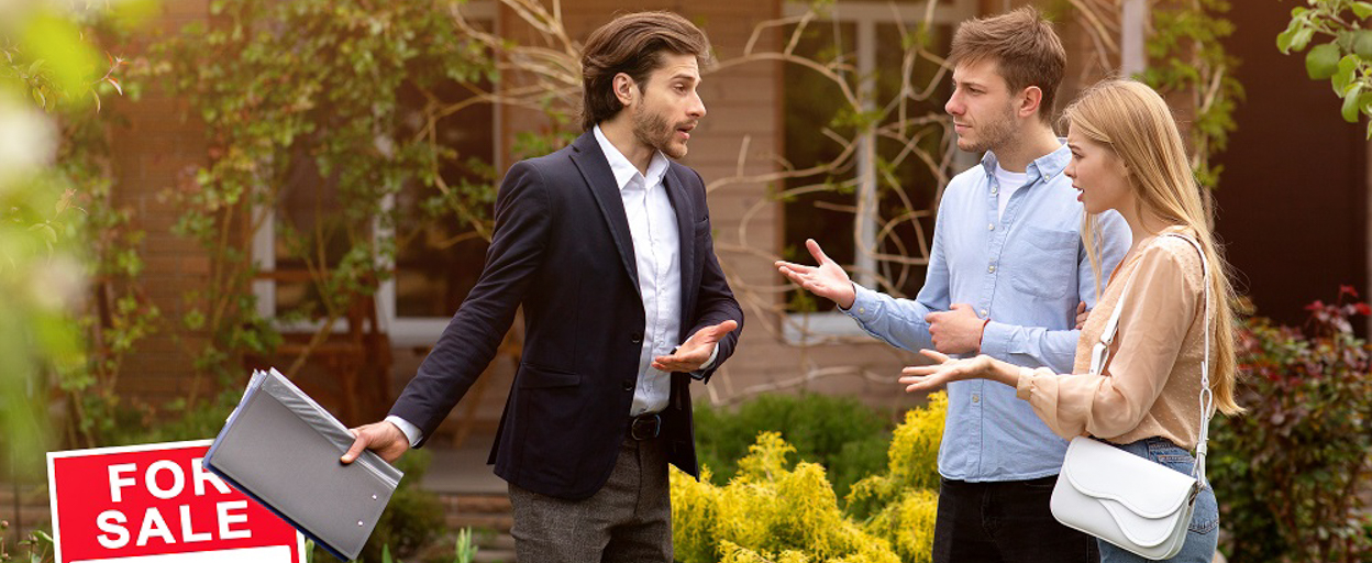 Real estate agents are not traders