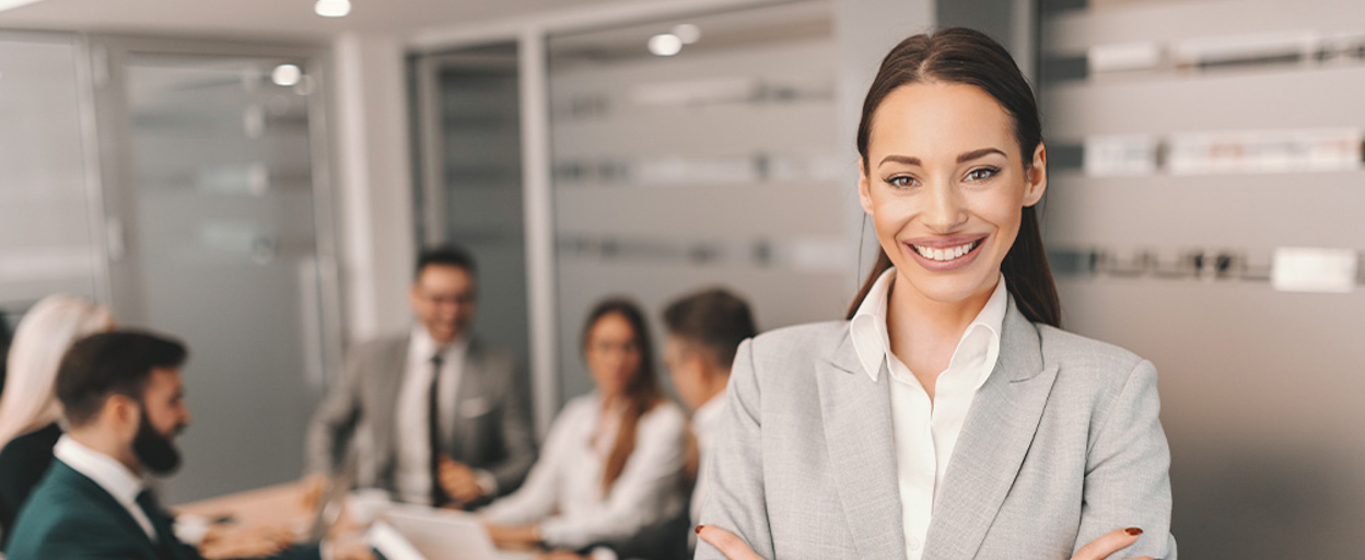 A principal runs a real estate agency|Enrol in a Full Licence